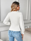 New contrast color stitching V-neck sweater